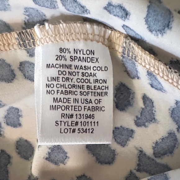 Jude Connally Animal Print Bell/Slit V-Neck Sleeve Shift Dress - Picture 9 of 12